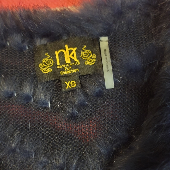 Metric Knits 100% Rabbit fur vest - Navy - Picture 9 of 10